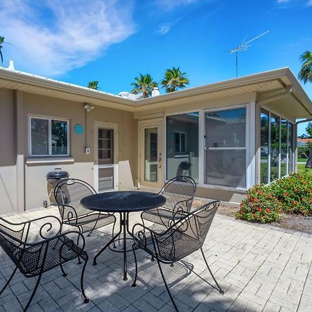 Paradise Corner - Monthly Beach Vacation Rental! Clearwater Beach Exterior photo