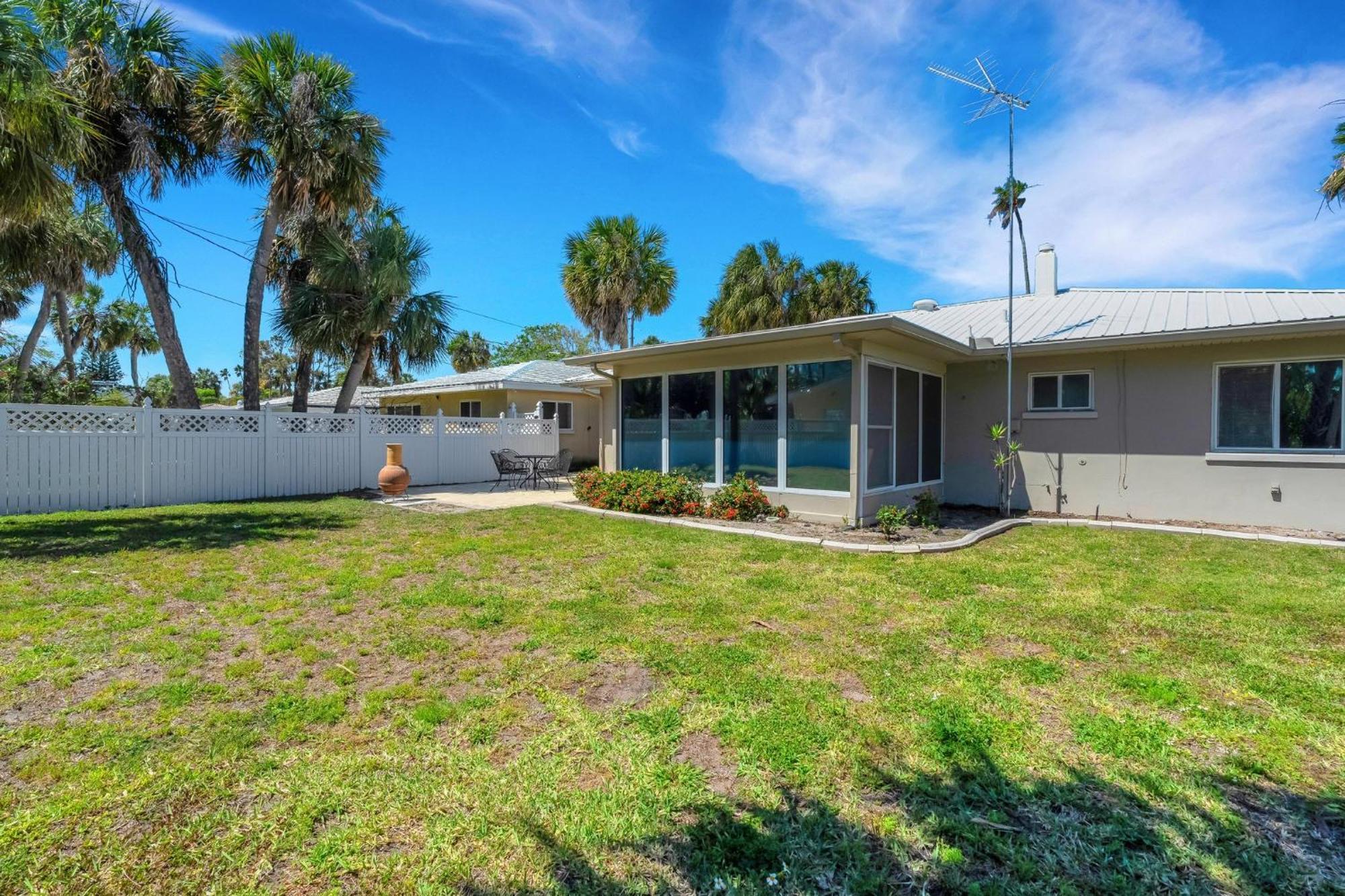 Paradise Corner - Monthly Beach Vacation Rental! Clearwater Beach Exterior photo