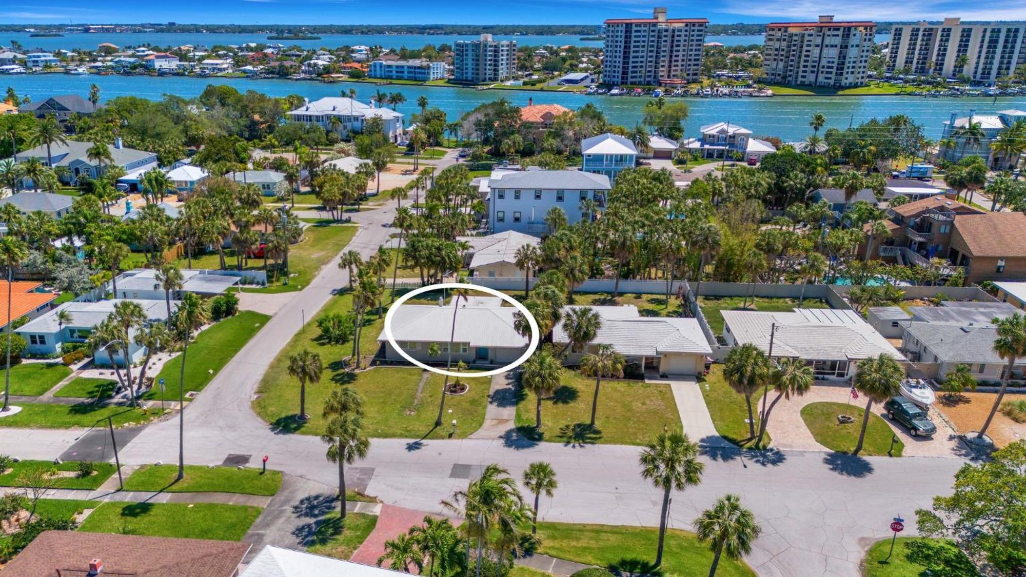 Paradise Corner - Monthly Beach Vacation Rental! Clearwater Beach Exterior photo