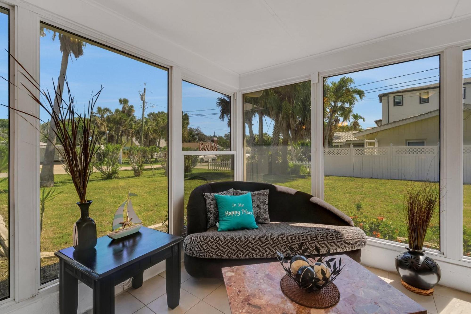 Paradise Corner - Monthly Beach Vacation Rental! Clearwater Beach Exterior photo